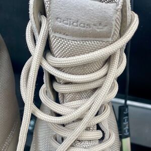 YEEZY 950 DUCK BOOTS - PEYOTE - SZ. 9.5 mens